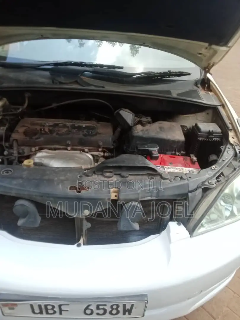 Toyota Harrier 2.4 2006 White