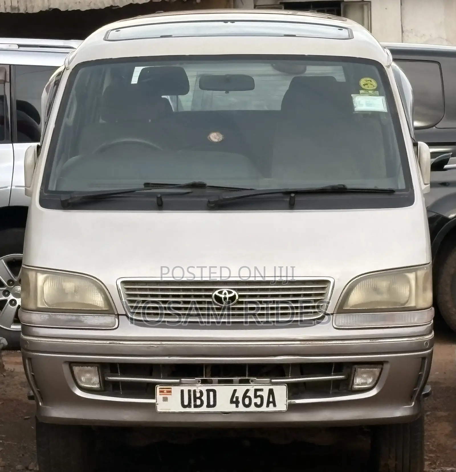 Toyota HiAce 2002 Silver