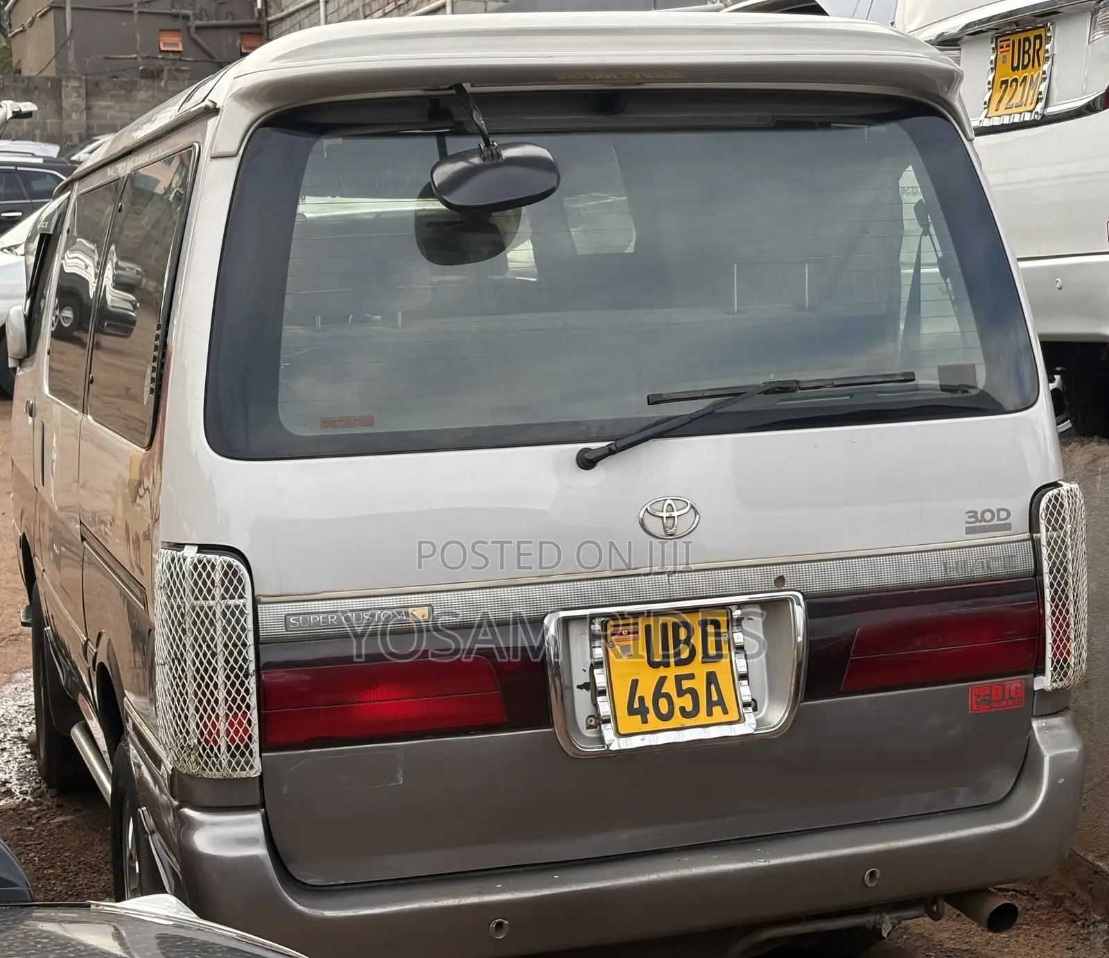 Toyota HiAce 2002 Silver