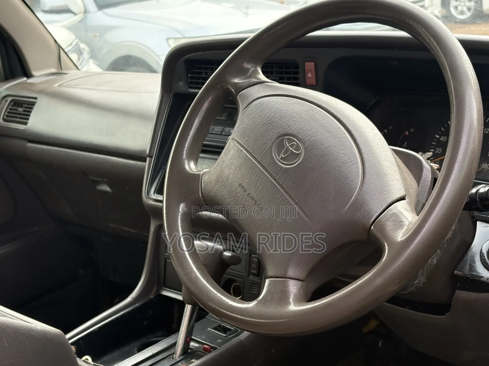 Toyota HiAce 2002 Silver