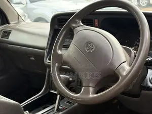 Toyota HiAce 2002 Silver