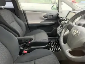 Toyota Wish 2010 White