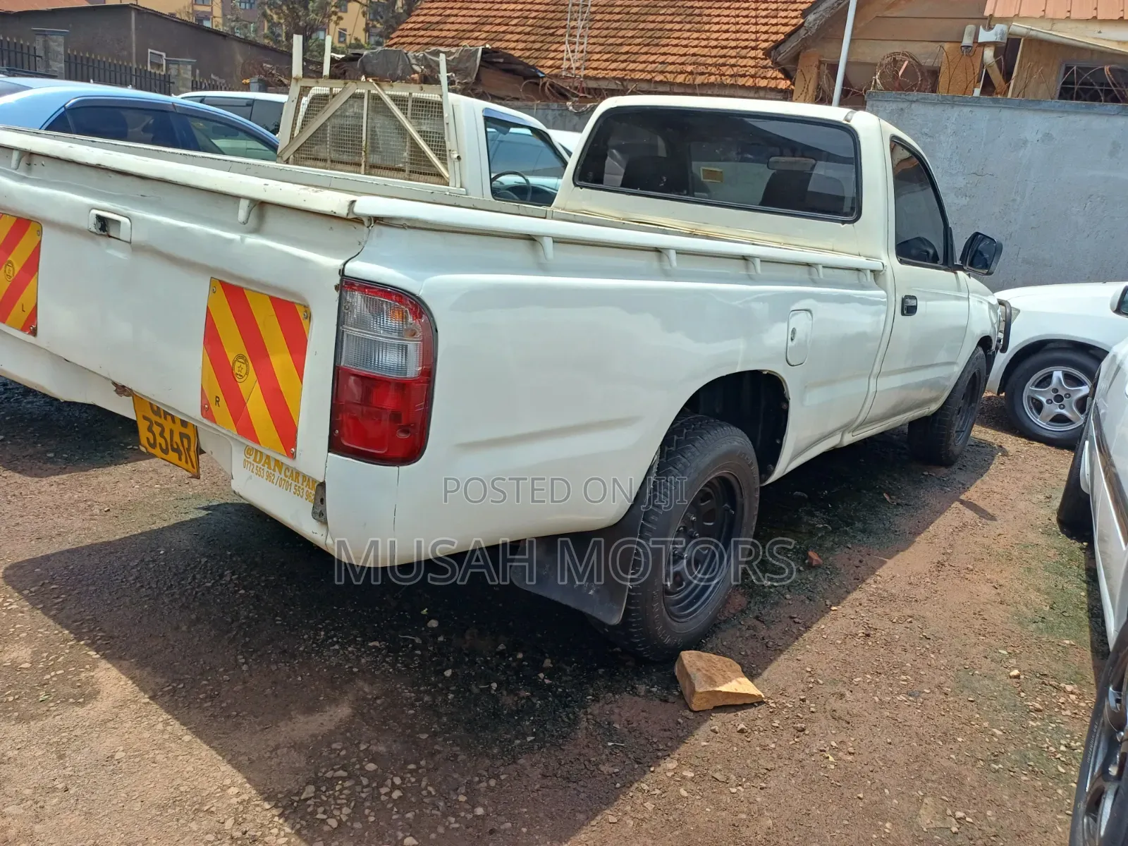 Toyota Hilux 1998 White