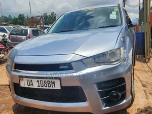 Mitsubishi Outlander 2010 Silver