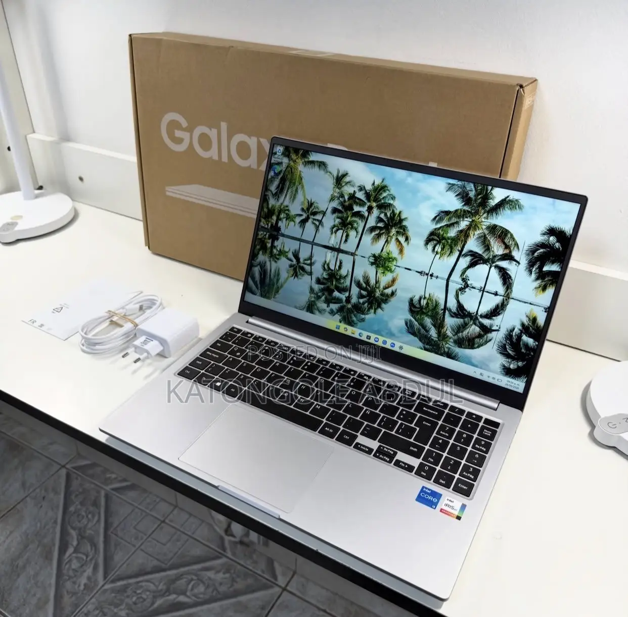 New Laptop Samsung Galaxy Book4 8GB Intel Core Ultra 5 SSD 512GB