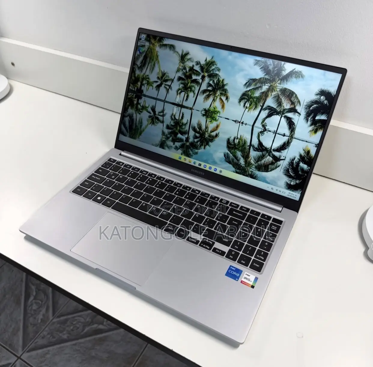 New Laptop Samsung Galaxy Book4 8GB Intel Core Ultra 5 SSD 512GB