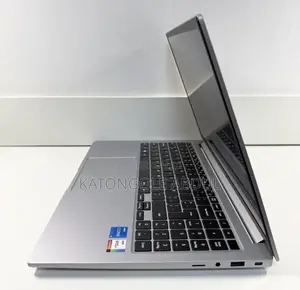 New Laptop Samsung Galaxy Book4 8GB Intel Core Ultra 5 SSD 512GB