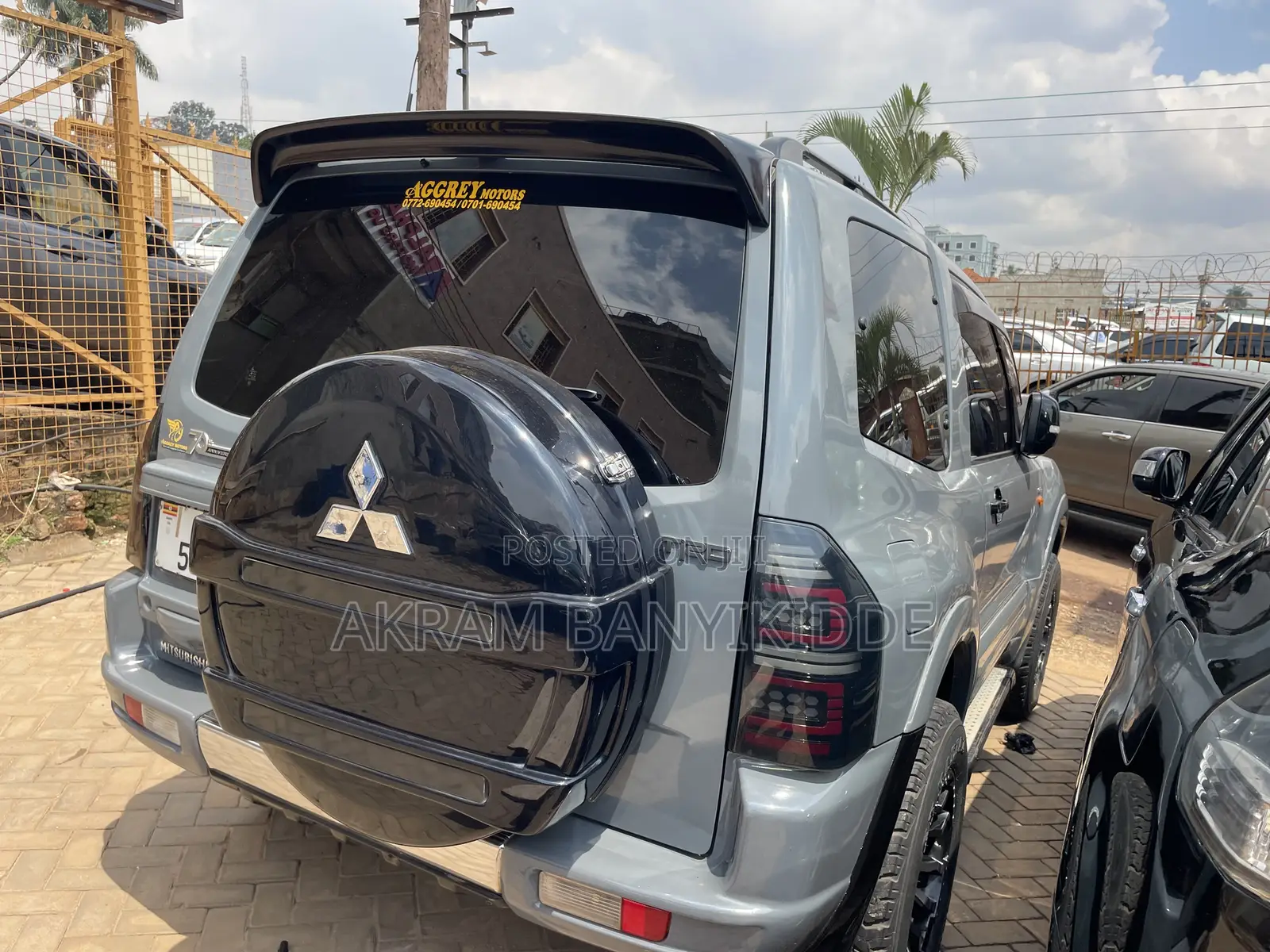 Mitsubishi Pajero 2009 Gray