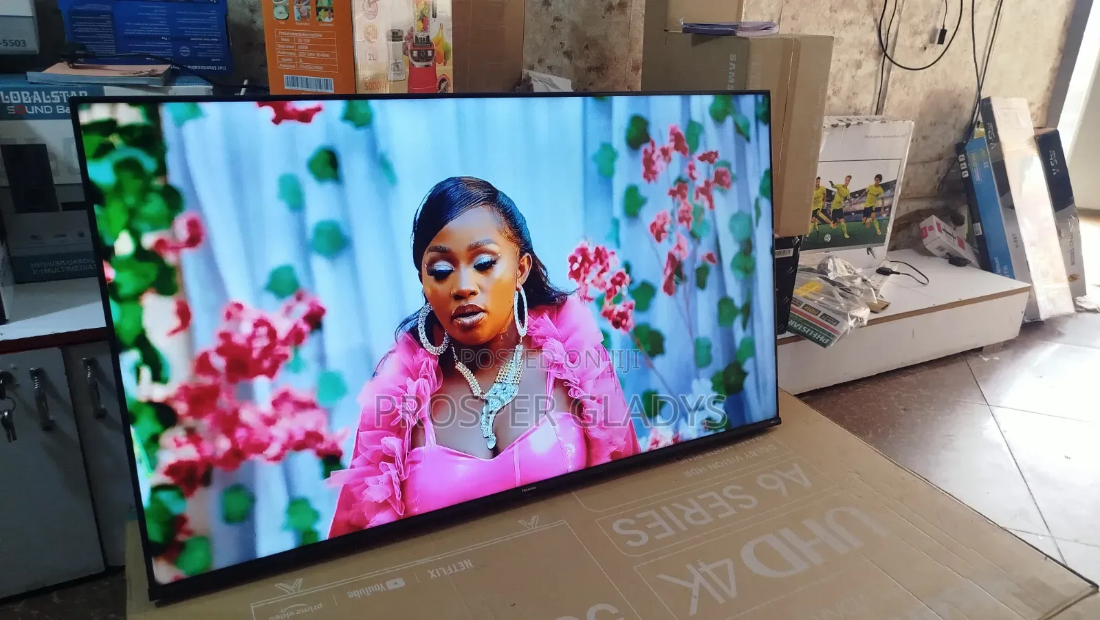 55 Inches Led Hisense Smart UHD Digital Flat Screen Flameless