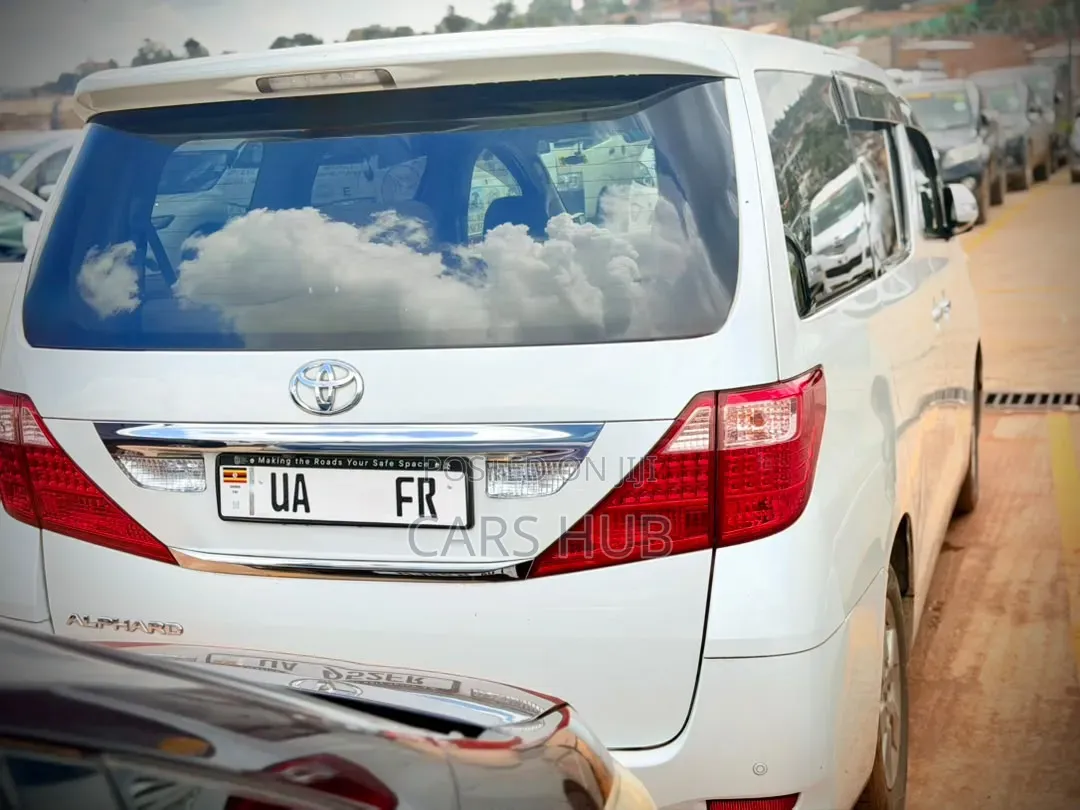 Toyota Alphard 2.4 Petrol AWD 2011 White