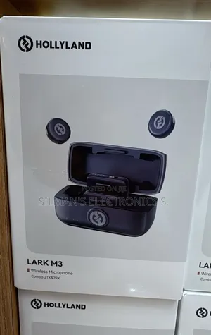 Hollyland Lark M3 Combo 2 Mics and 2 Transmitters