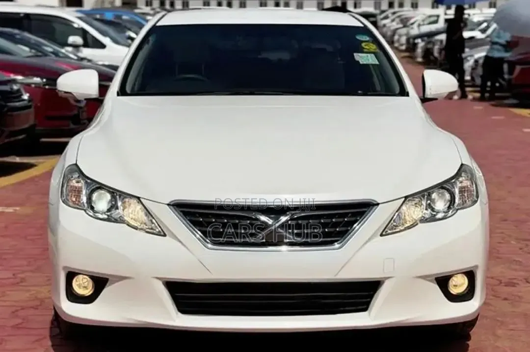 Toyota Mark X 2.5 AWD 2012 White