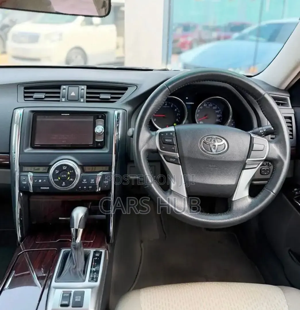 Toyota Mark X 2.5 AWD 2012 White
