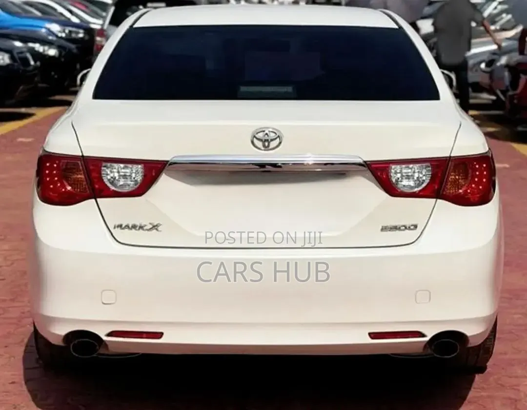 Toyota Mark X 2.5 AWD 2012 White