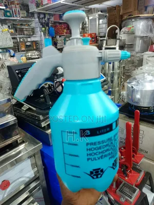 3-Liter Hand-Held Pressure Sprayer