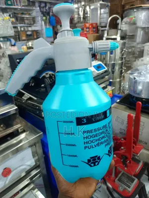 3-Liter Hand-Held Pressure Sprayer