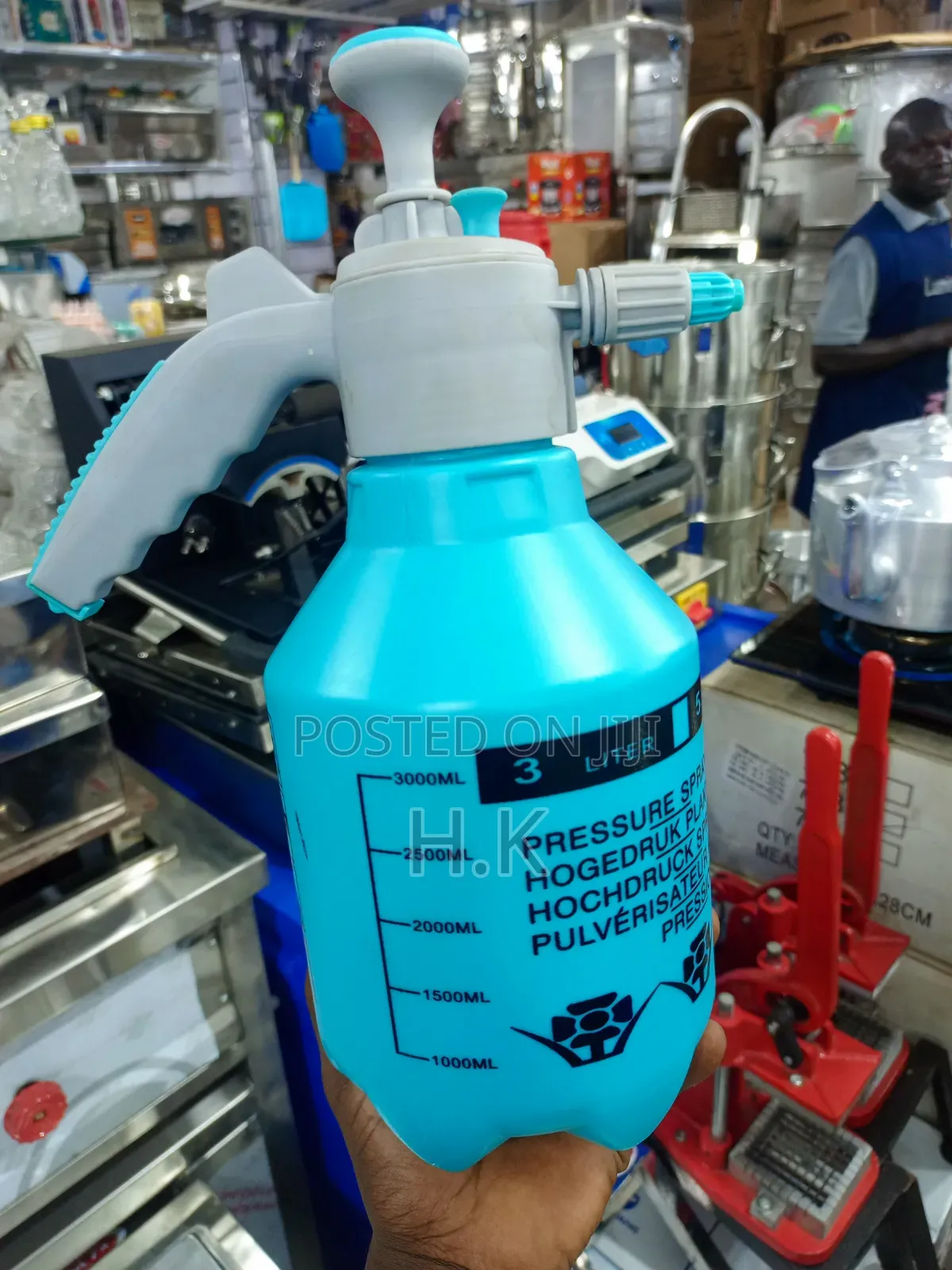 3-Liter Hand-Held Pressure Sprayer