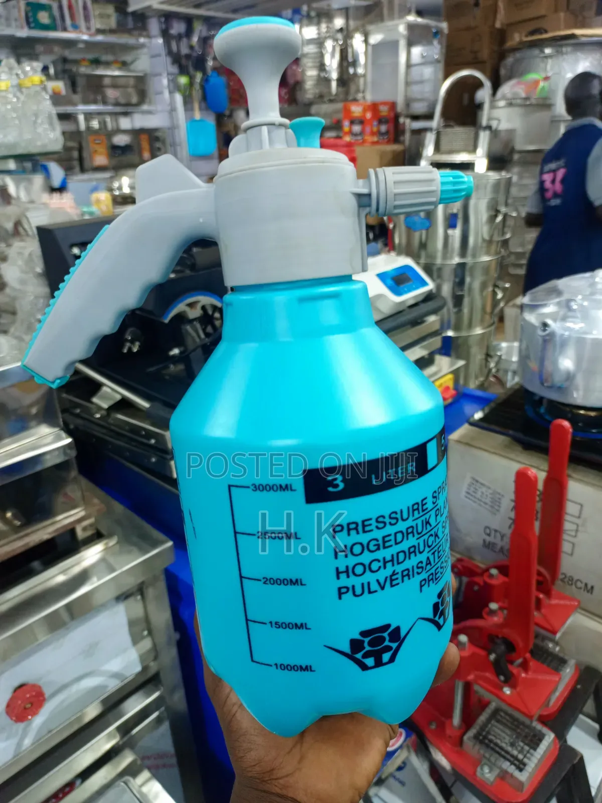 3-Liter Hand-Held Pressure Sprayer