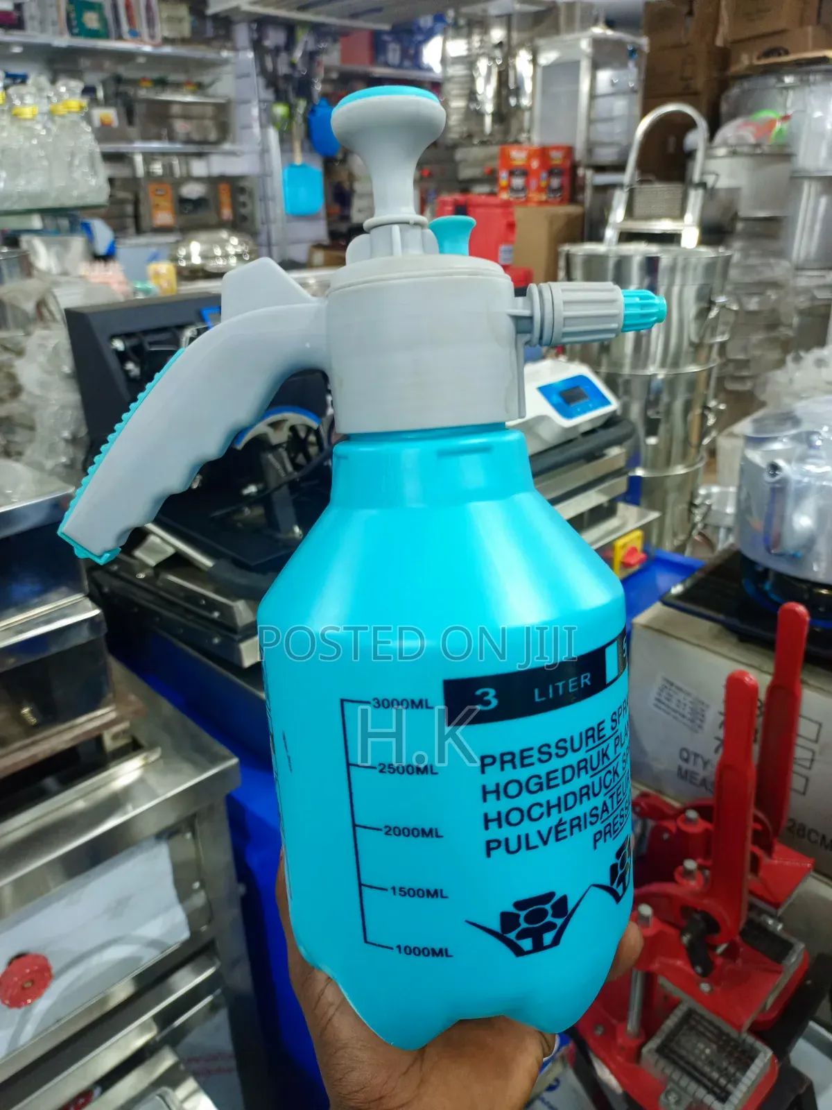 3-Liter Hand-Held Pressure Sprayer