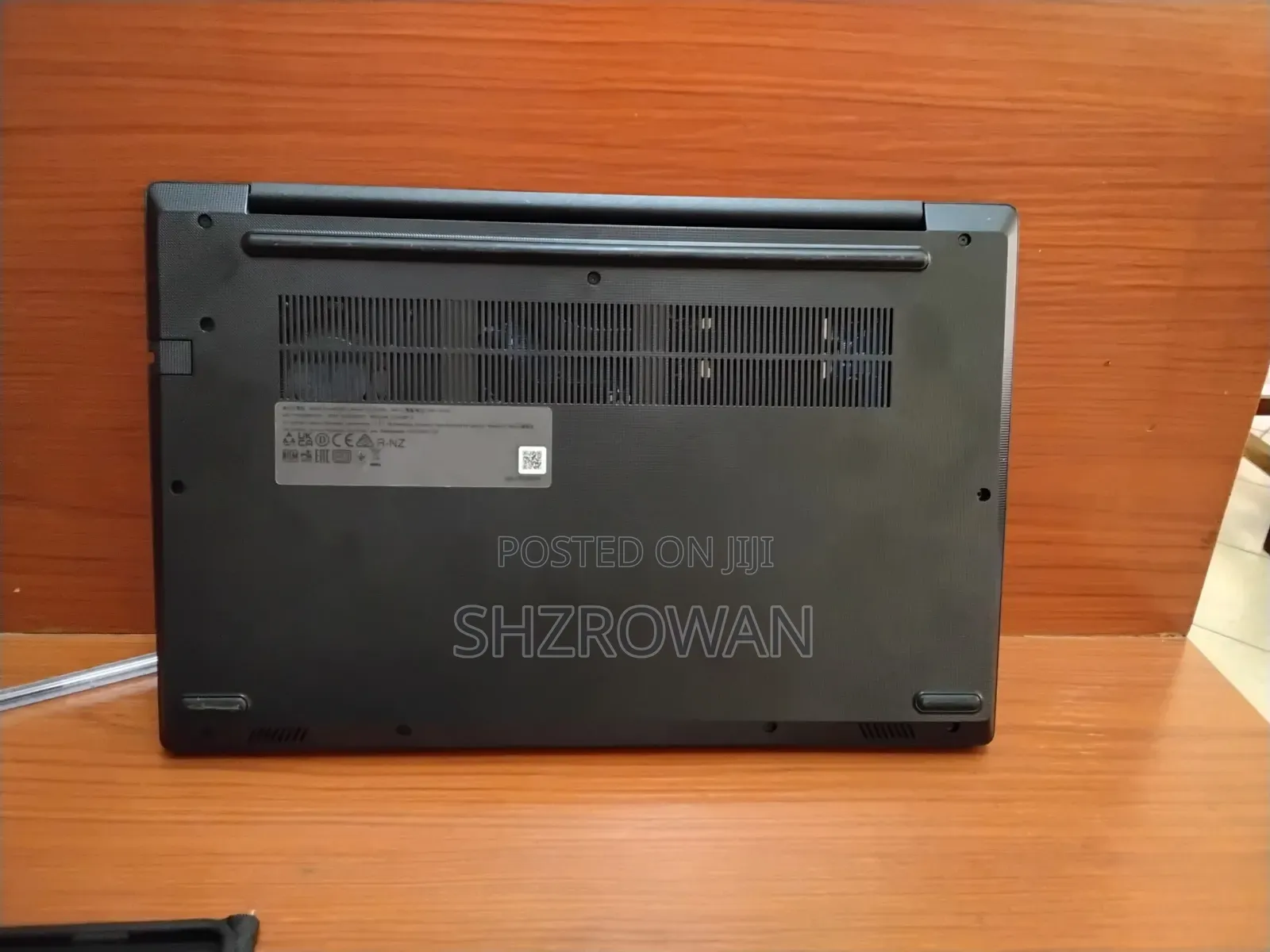 Laptop Lenovo A8 8GB Intel Core i3 SSD 256GB