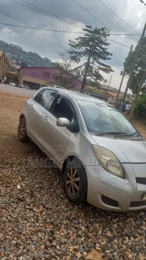 Toyota Vitz 1.3 AWD 3dr 2004 Silver
