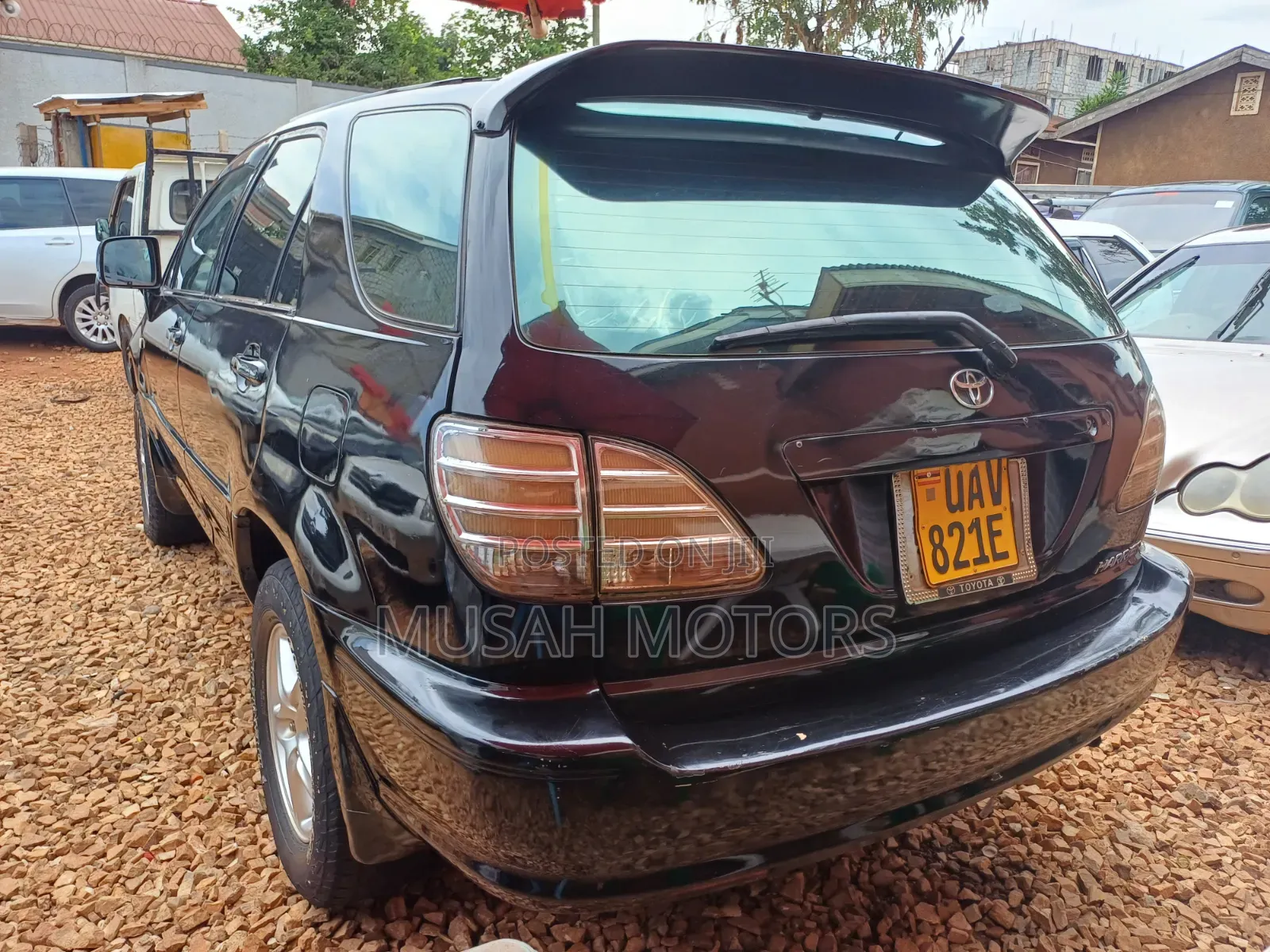 Toyota Harrier 3.0 V6 2001 Black
