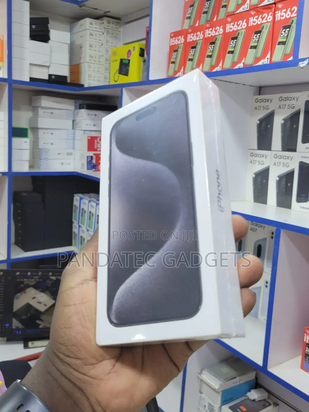 New Apple iPhone 15 Pro Max 256 GB Black