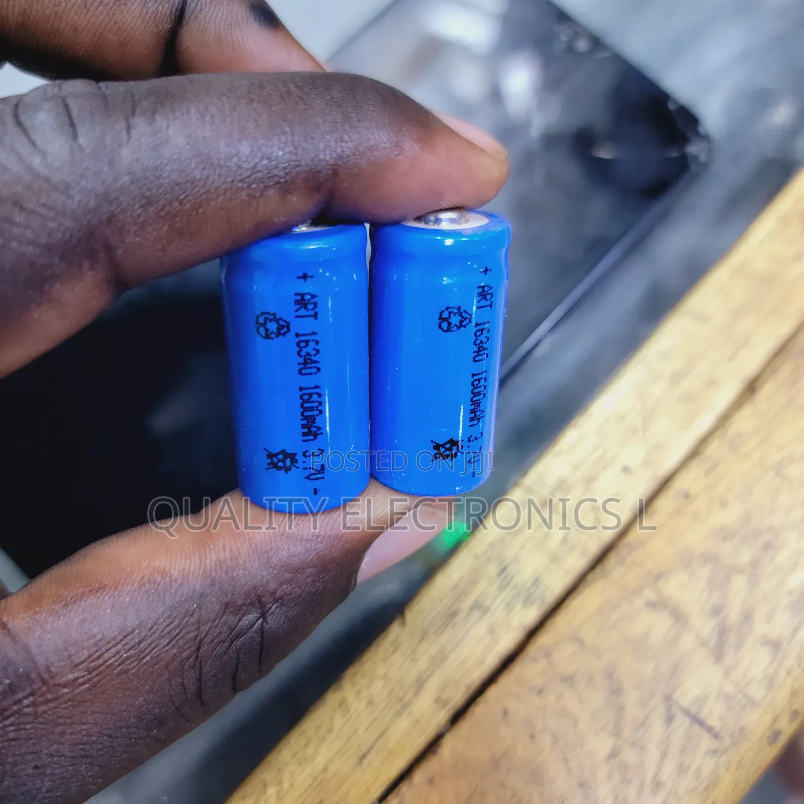 16340 Batteries 3.7v or Cr 123A Rechargeable