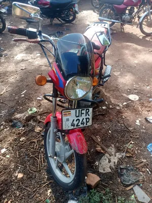 Bajaj CT 125X 2023 Red