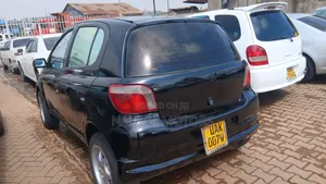 Toyota Vitz 2002 Black