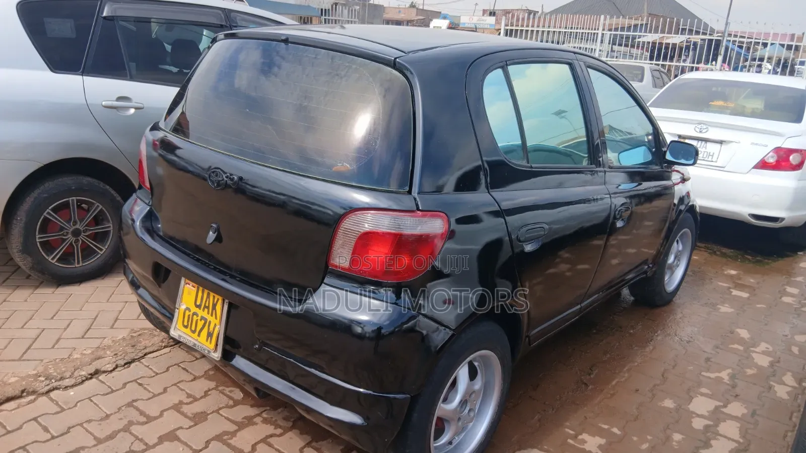 Toyota Vitz 2002 Black