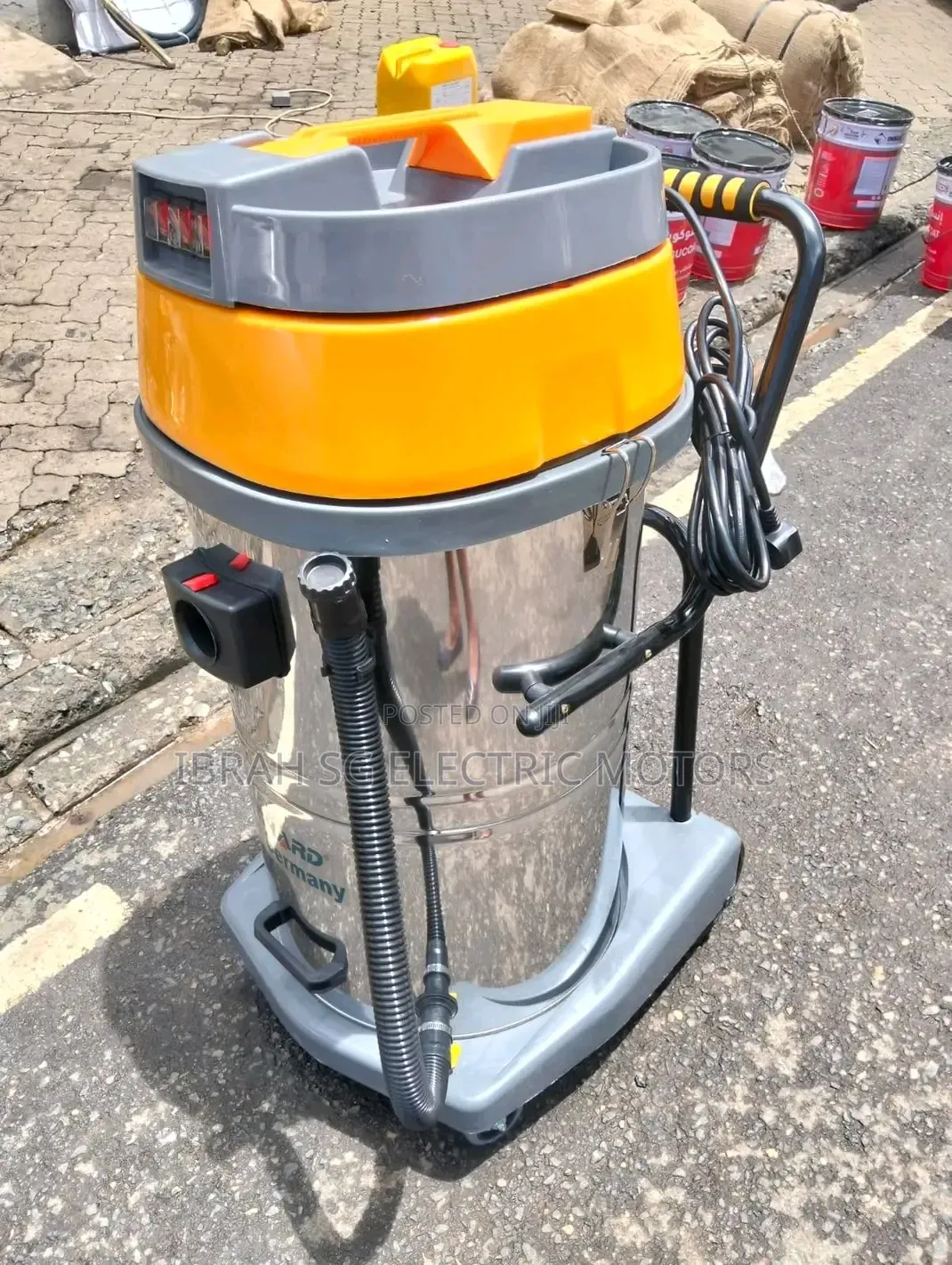 Vacuum Cleaner Wet and Dry