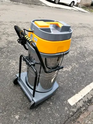 Vacuum Cleaner Wet and Dry