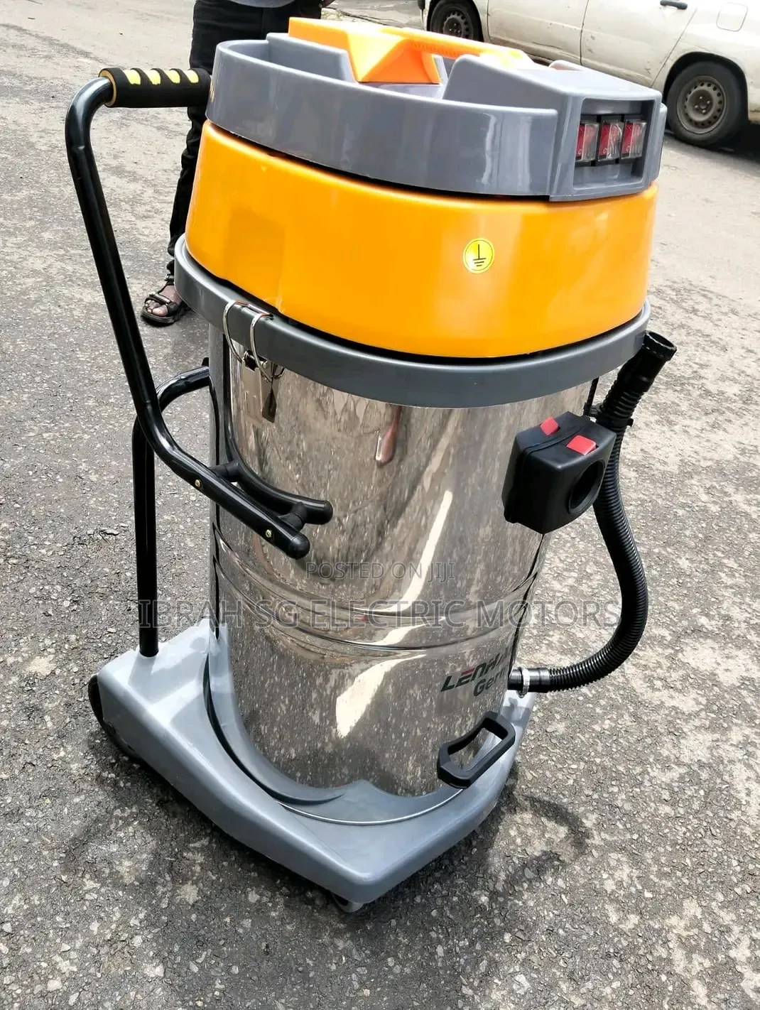 Vacuum Cleaner Wet and Dry