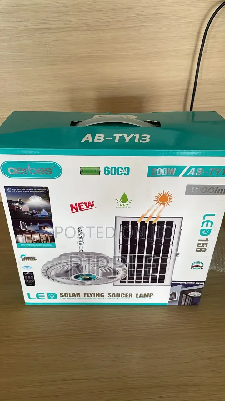 200W Solar Flying Saucer Light – Remote, IP67