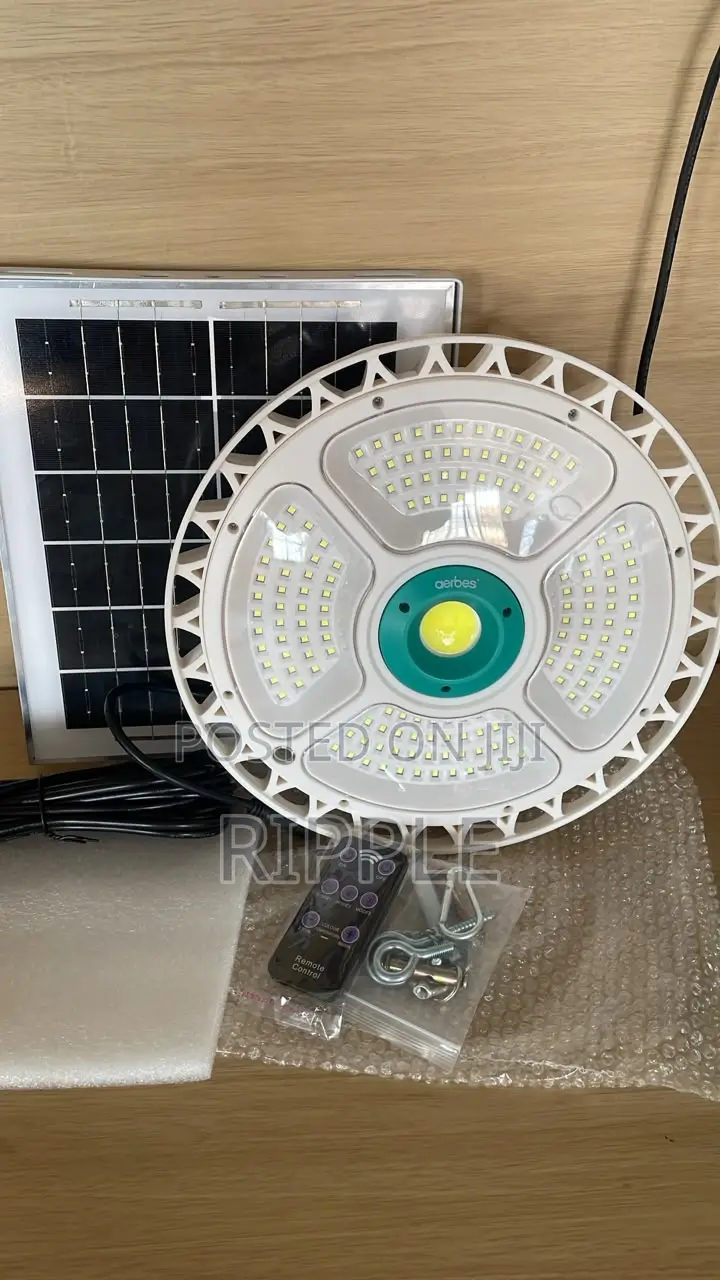 200W Solar Flying Saucer Light – Remote, IP67