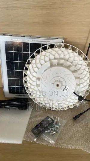 200W Solar Flying Saucer Light – Remote, IP67