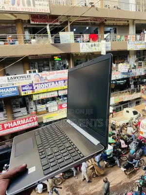 Laptop HP 250 G7 8GB Intel Core i7 SSD 256GB