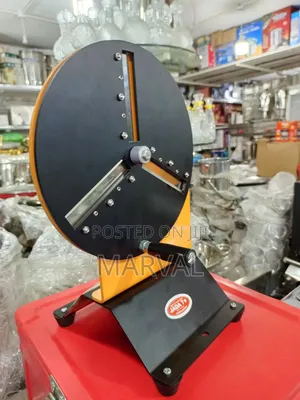Manual, Hand-Operated Rotary Vegetable Slicer and Chips Maker