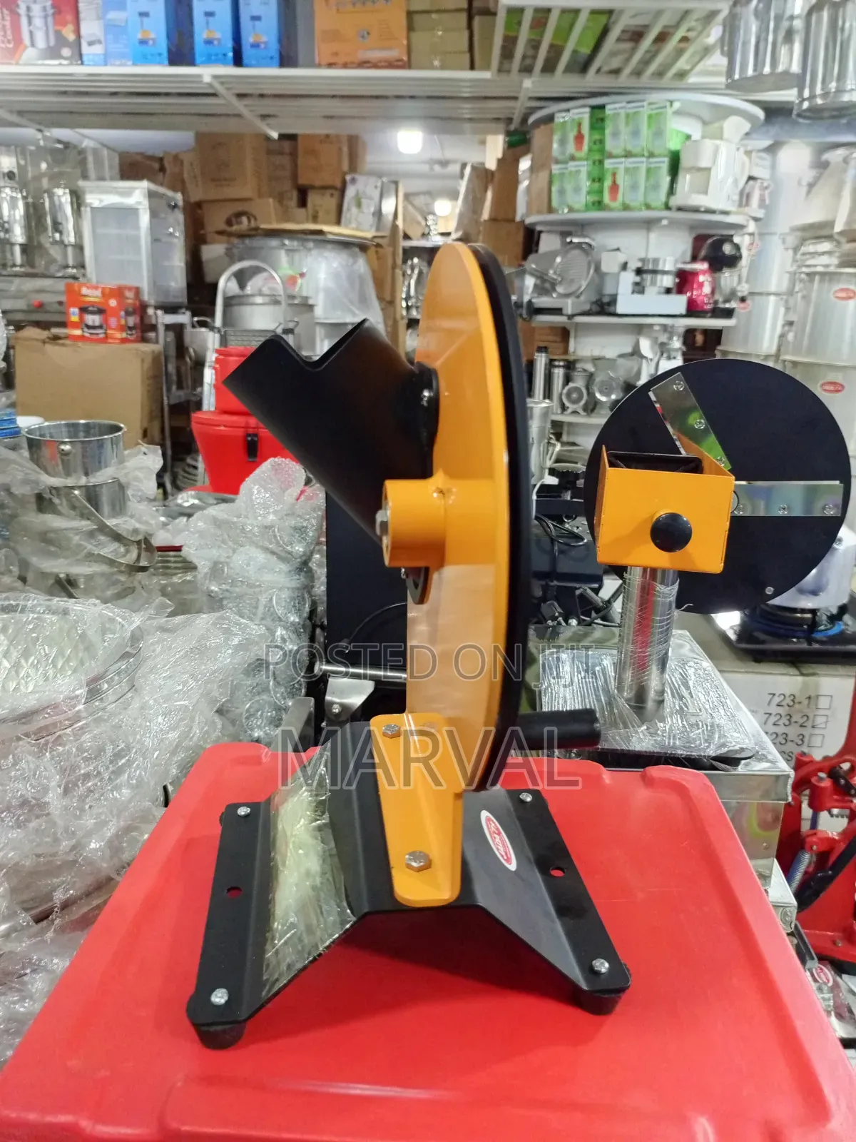 Manual, Hand-Operated Rotary Vegetable Slicer and Chips Maker
