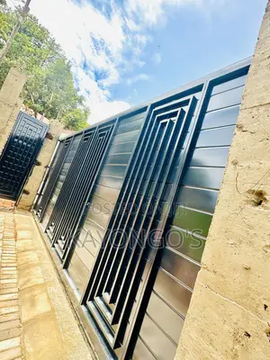 Gate Metal Sliding