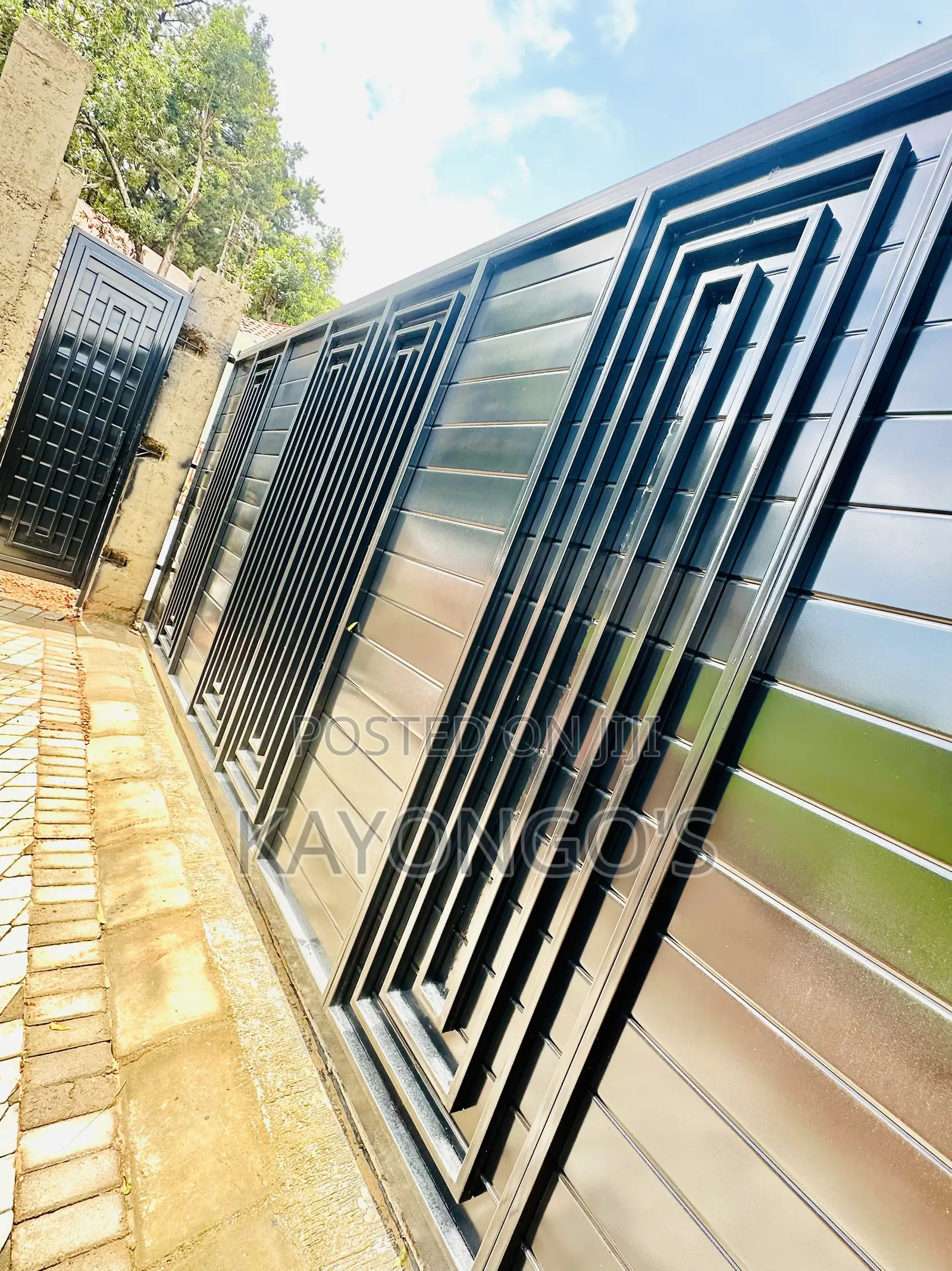 Gate Metal Sliding