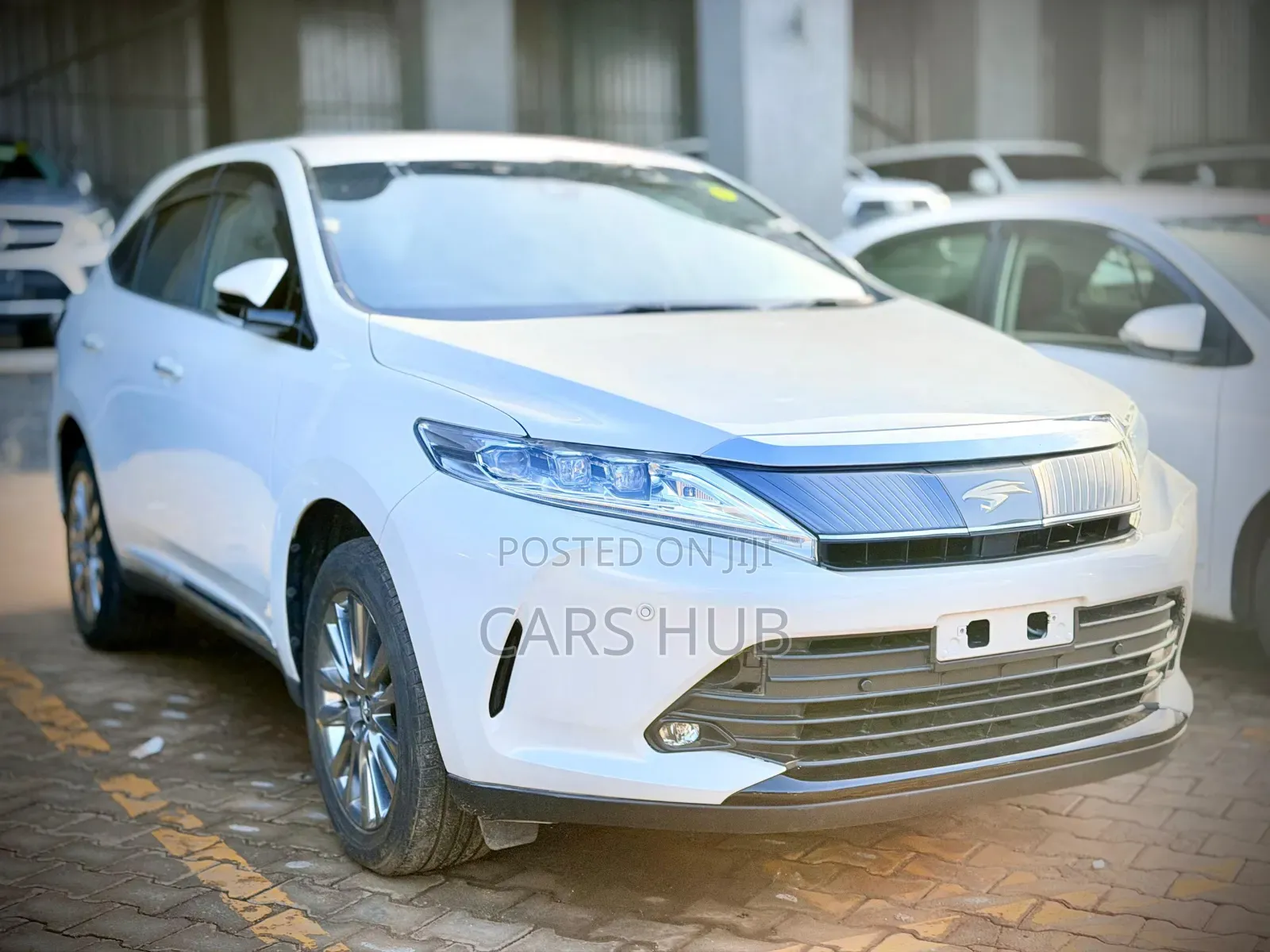 Toyota Harrier 2.0 2018 White
