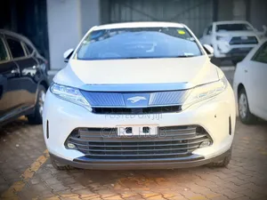 Toyota Harrier 2.0 2018 White