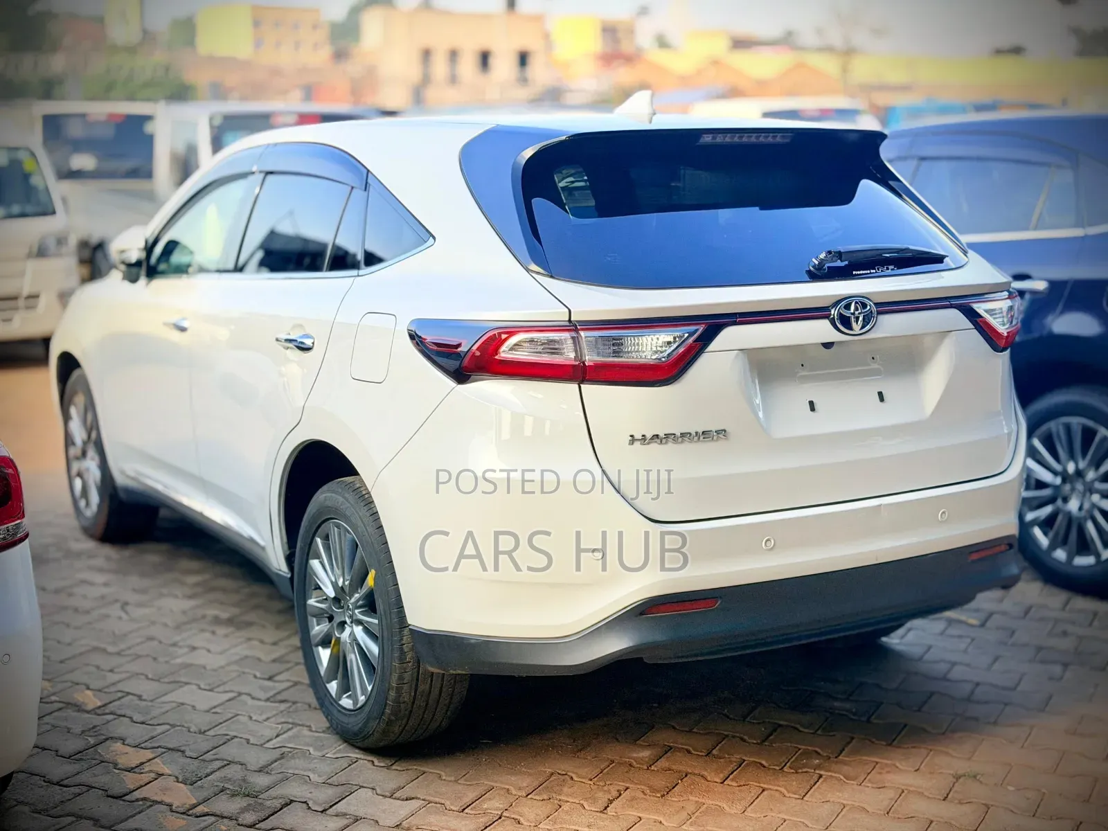 Toyota Harrier 2.0 2018 White