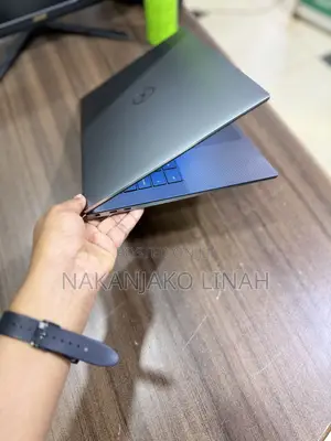 Laptop Dell Precision 5570 16GB Intel Core i7 SSD 512GB