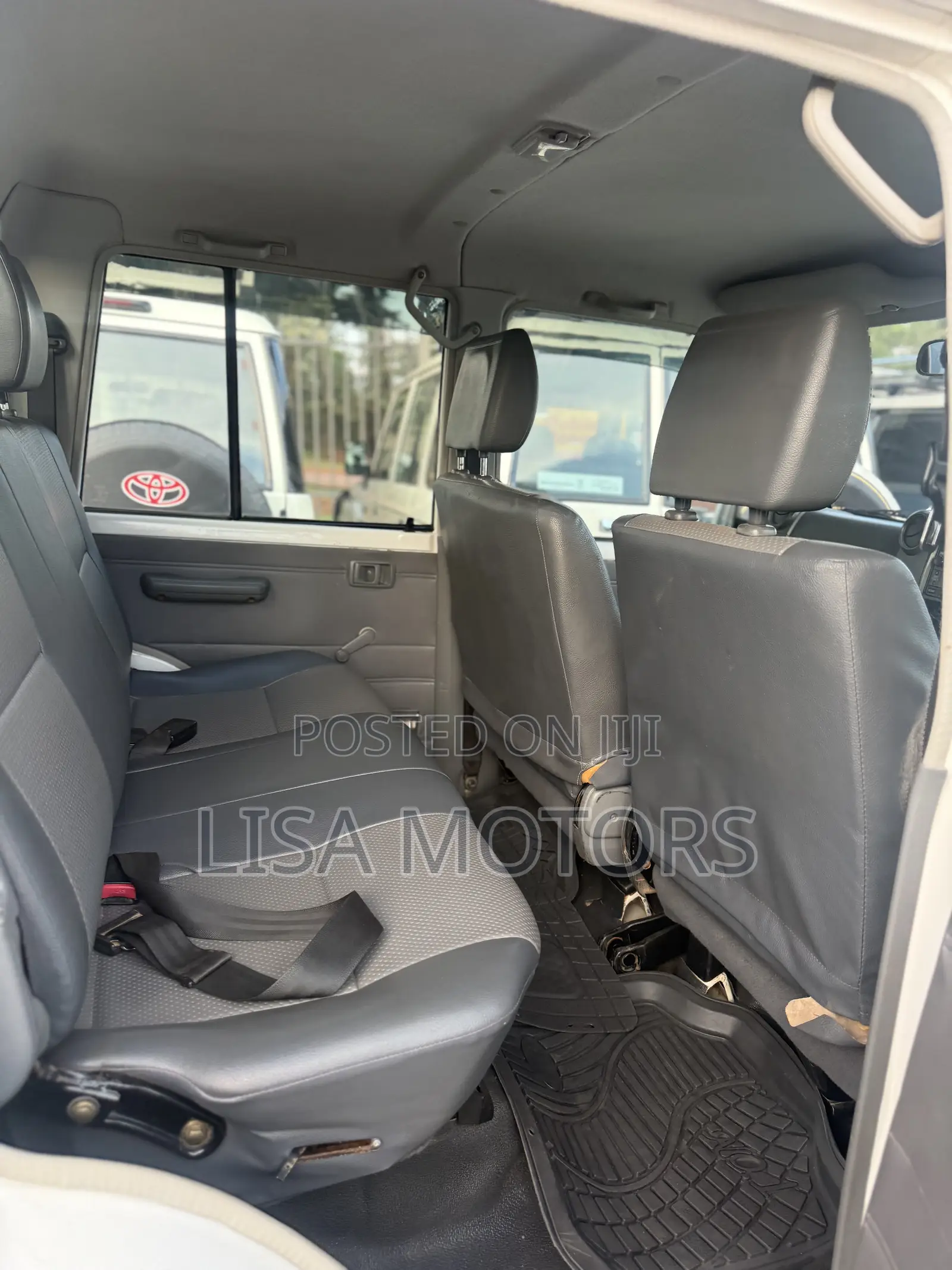 Toyota Land Cruiser 4.0 V6 GL 2015 White
