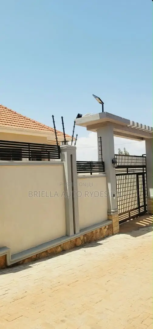 4bdrm Bungalow in Wakiso for sale