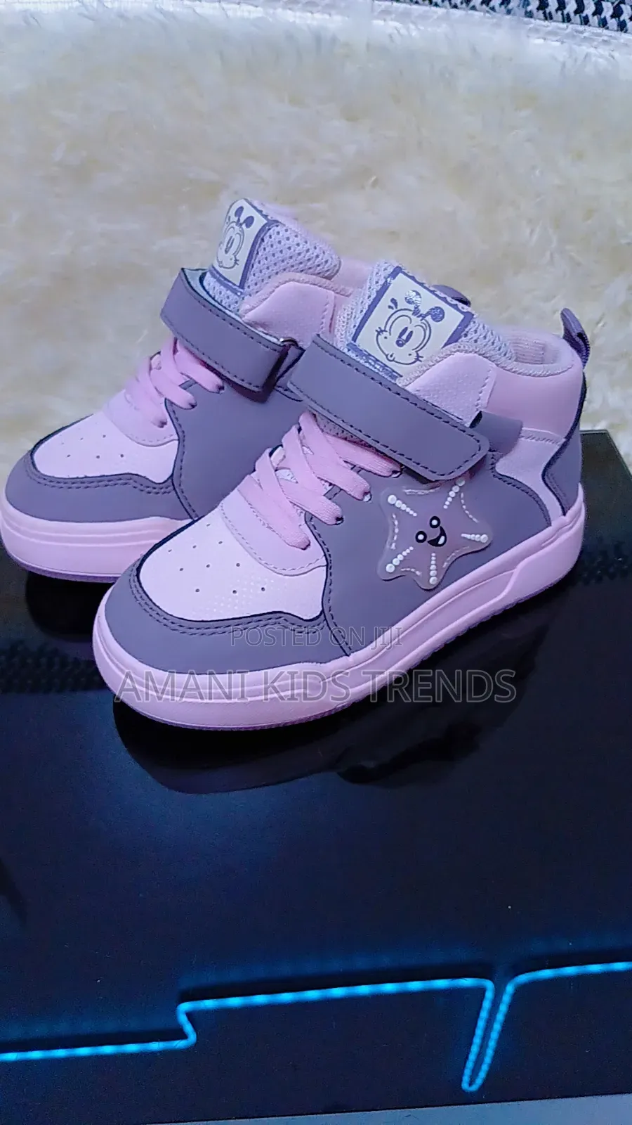 Bobdog Girl's Shoe