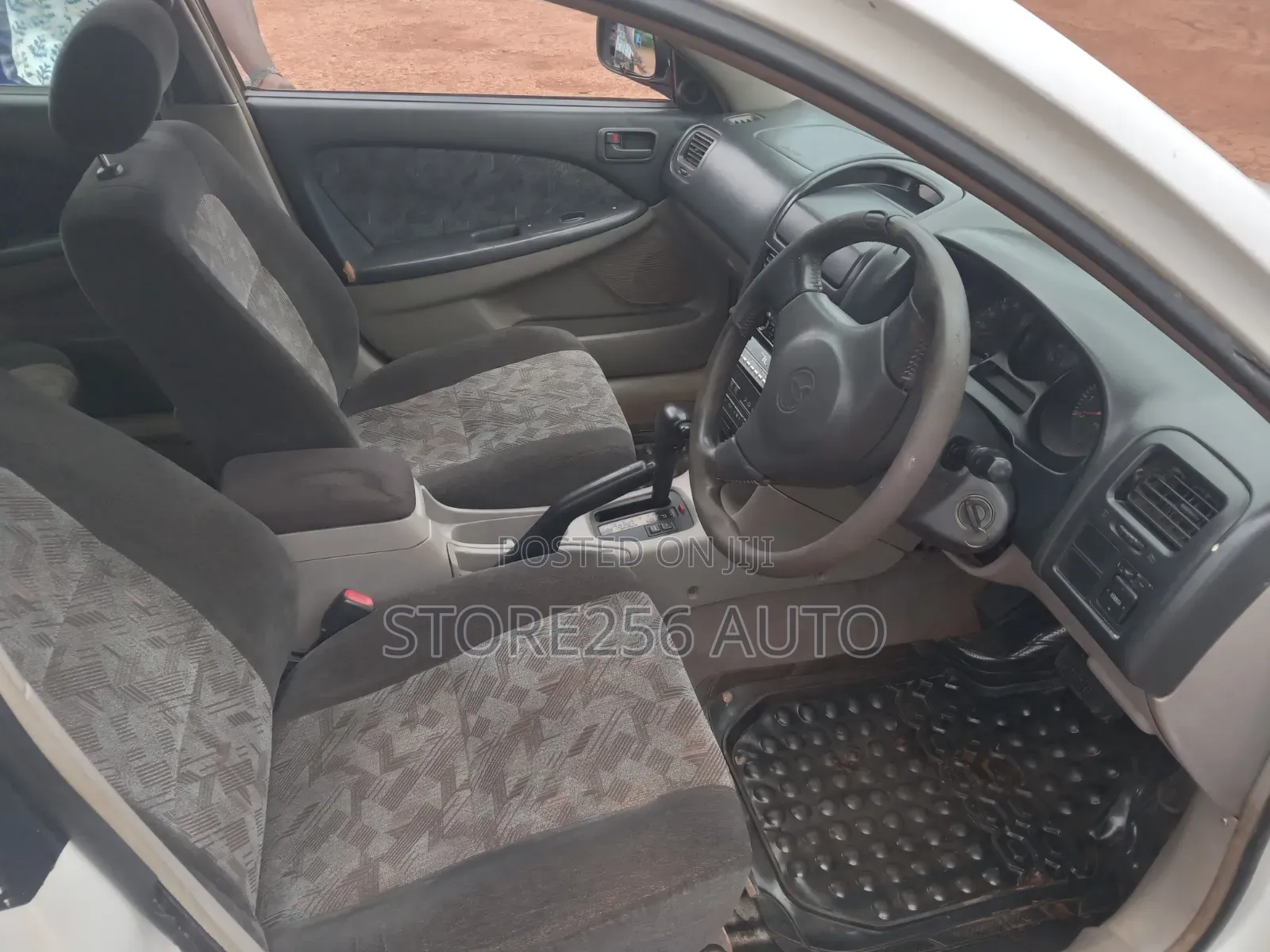 Toyota Caldina E 1998 White